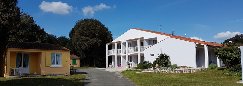 Hôtel 2 étoiles Les Chênes Verts à Saint-Savinien